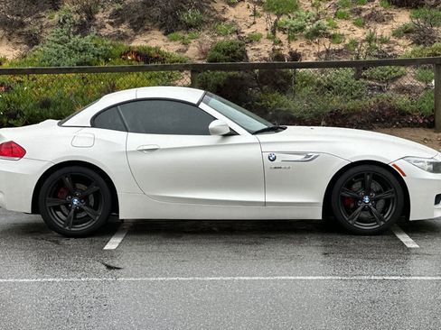 Used 2011 BMW Z4 sDrive35i image 6