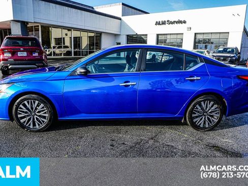 Used 2025 Nissan Altima 2.5 SV image 6