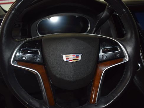 Used 2018 Cadillac Escalade Premium Luxury image 27