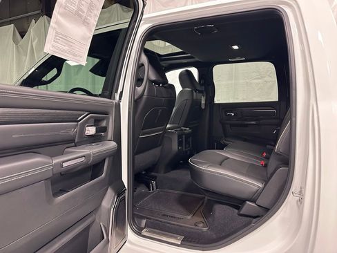 Used 2024 RAM 2500 Limited image 44