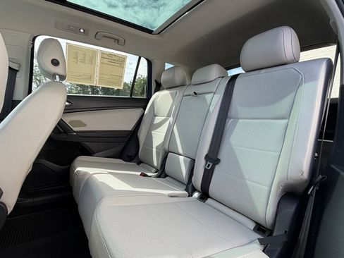 Used 2018 Volkswagen Tiguan SEL image 15