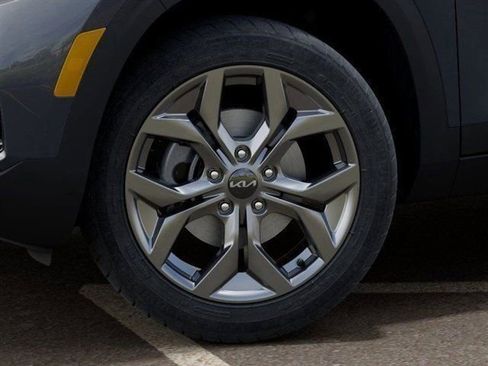 New 2026 Kia Seltos LX image 9