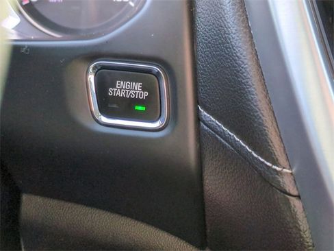 Used 2023 GMC Acadia SLT image 18