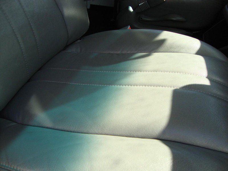 Used 2023 Chevrolet Express 2500 Extended w/ Driver Convenience Package RWD image 7