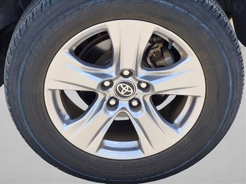 Certified 2023 Toyota RAV4 XLE w/ Convenience Package FWD image 15