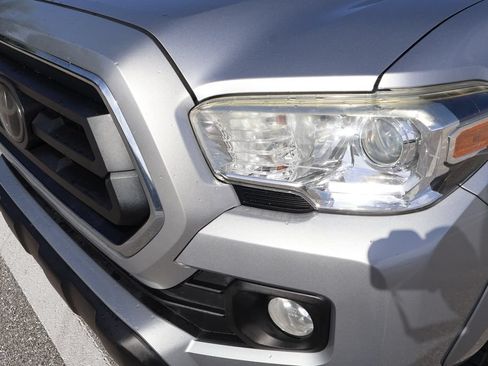 Used 2021 Toyota Tacoma SR5 RWD image 3
