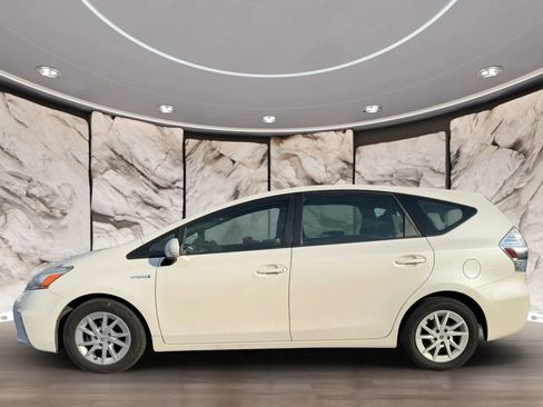 Used 2012 Toyota Prius V Three FWD image 5