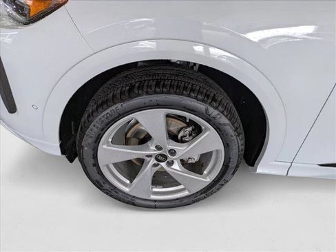New 2025 Audi Q5 Premium Plus image 10