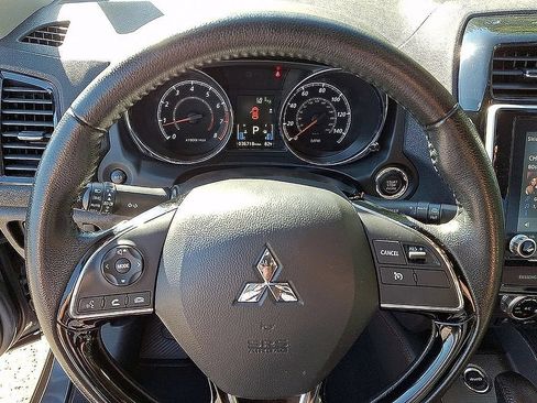 Used 2023 Mitsubishi Outlander Sport SE AWD/4WD image 19