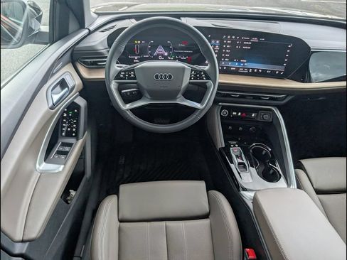 Certified 2025 Audi Q5 Premium Plus AWD/4WD image 9