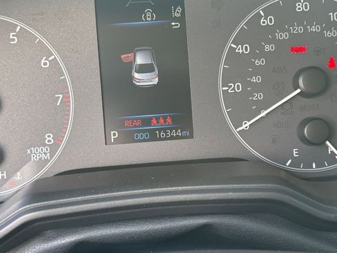 Used 2025 Toyota Corolla LE image 38