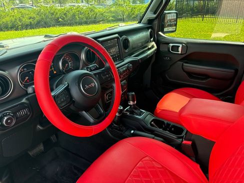 Used 2022 Jeep Wrangler Unlimited Sport AWD/4WD image 33