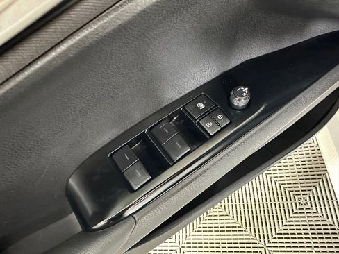 Used 2025 Toyota Camry LE image 11