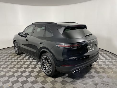 Certified 2023 Porsche Cayenne image 3