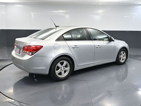 Used 2014 Chevrolet Cruze LT FWD image 4