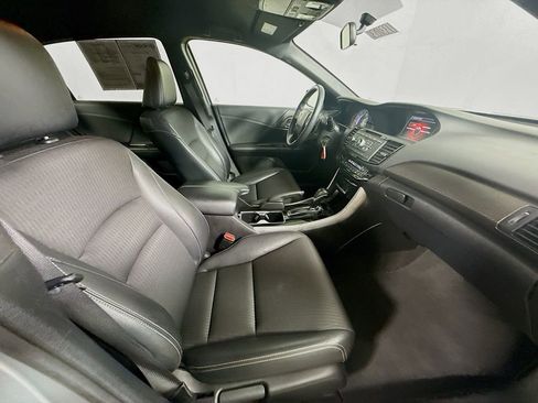 Used 2016 Honda Accord Sport image 25