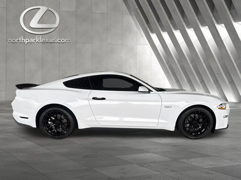Used 2023 Ford Mustang GT Premium image 4