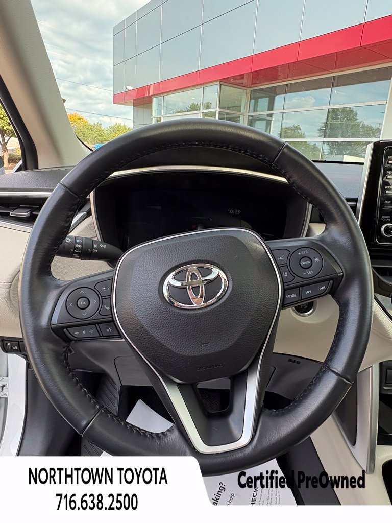 Used 2022 Toyota Corolla Cross XLE w/ Convenience Package AWD/4WD image 21