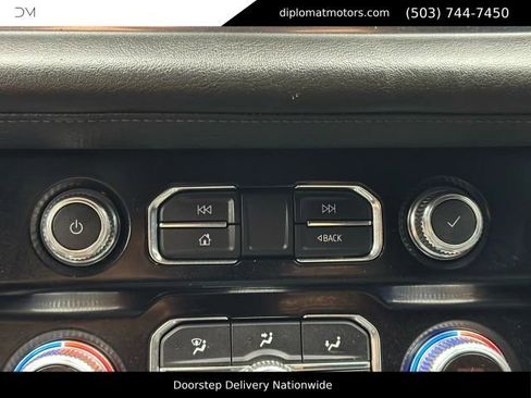 Used 2022 GMC Yukon XL Denali w/ Advanced Technology Package RWD image 29