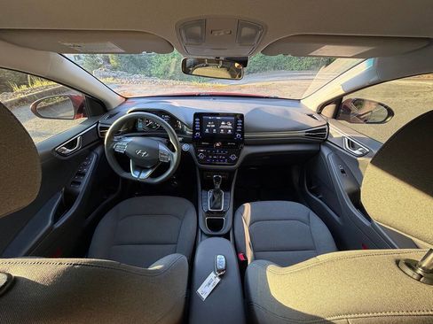Used 2020 Hyundai Ioniq Blue FWD image 44