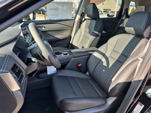 New 2026 Nissan Rogue SV AWD/4WD image 10