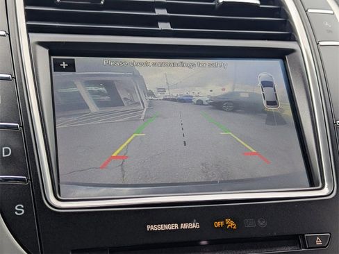 Used 2019 Lincoln Nautilus FWD image 14