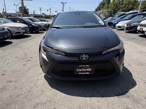 Used 2020 Toyota Corolla LE FWD image 2