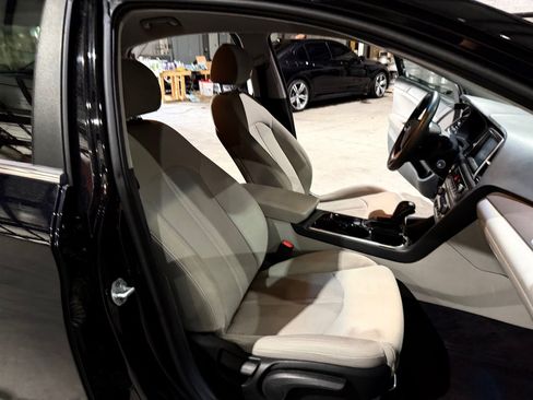Used 2018 Hyundai Sonata ECO FWD image 31