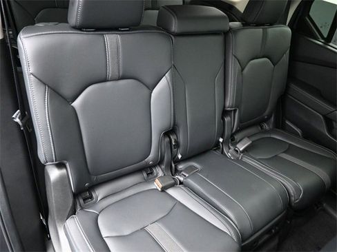 Used 2025 Honda Pilot EX-L image 42