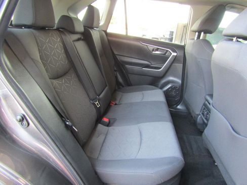 Used 2021 Toyota RAV4 XLE w/ Convenience Package AWD/4WD image 13