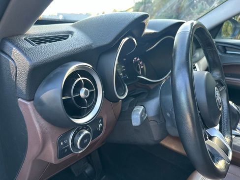 Used 2020 Alfa Romeo Stelvio w/ Nero Edizione image 28