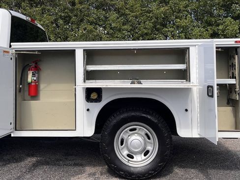 Used 2018 Ford F250 XL w/ Power Equipment Group RWD image 11