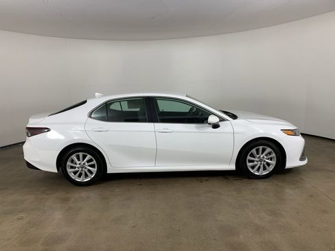 Used 2024 Toyota Camry LE image 7