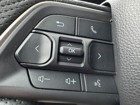 Used 2025 Toyota Tacoma TRD Off-Road image 16