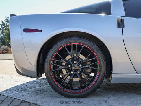 Used 2010 Chevrolet Corvette Coupe w/ 1LT RWD image 10