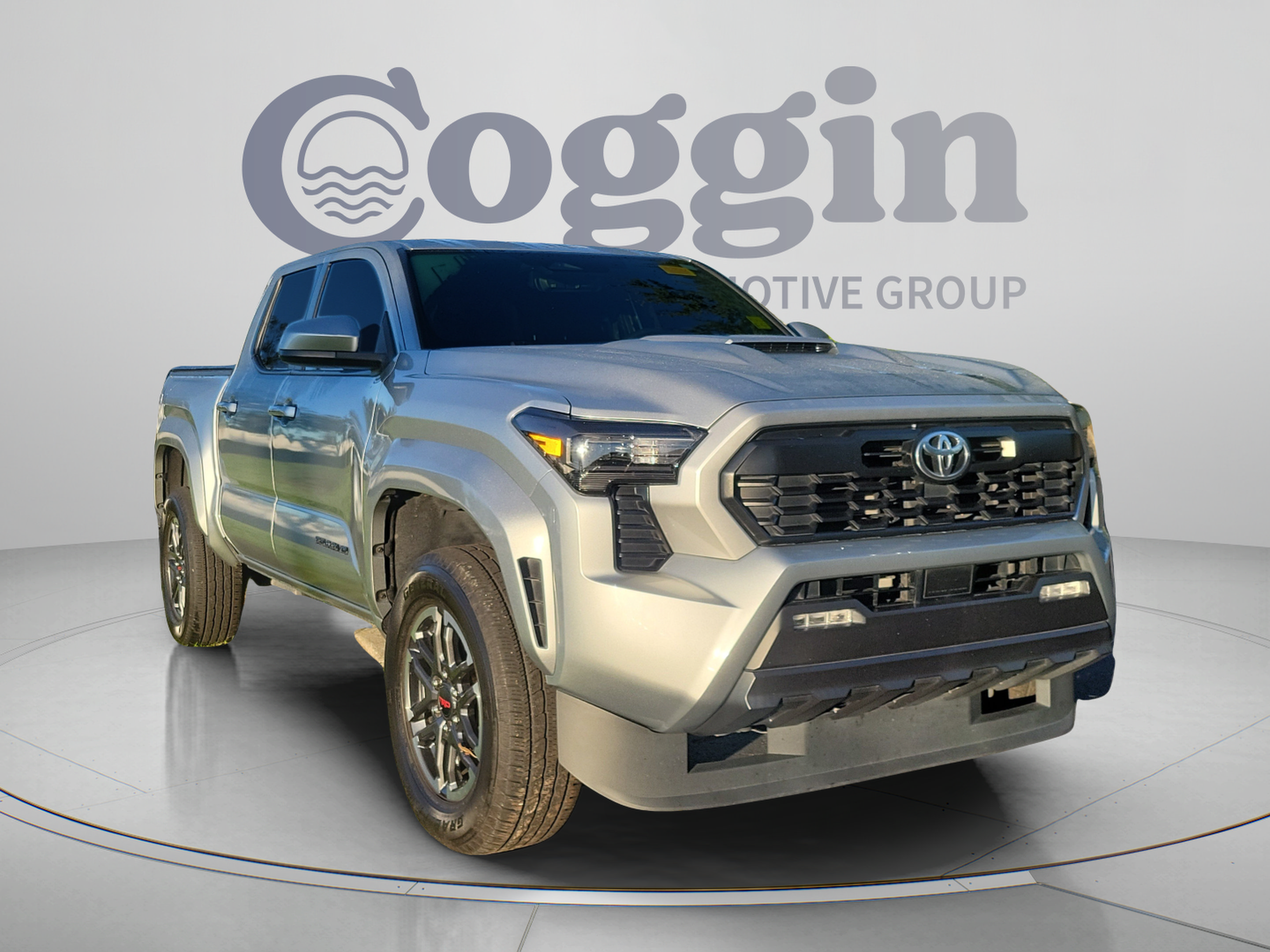 Certified 2024 Toyota Tacoma TRD Sport AWD/4WD image 5