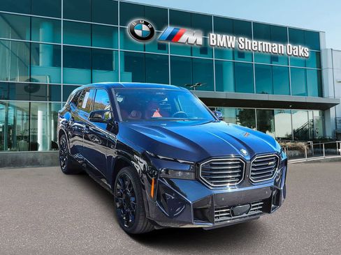 Certified 2023 BMW XM image 3