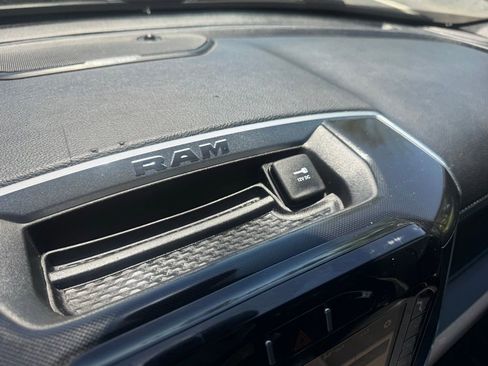 Used 2019 RAM 1500 Laramie AWD/4WD image 23