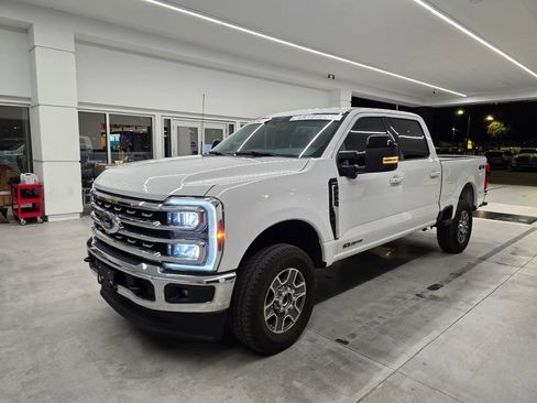Used 2024 Ford F250 Lariat AWD/4WD image 2