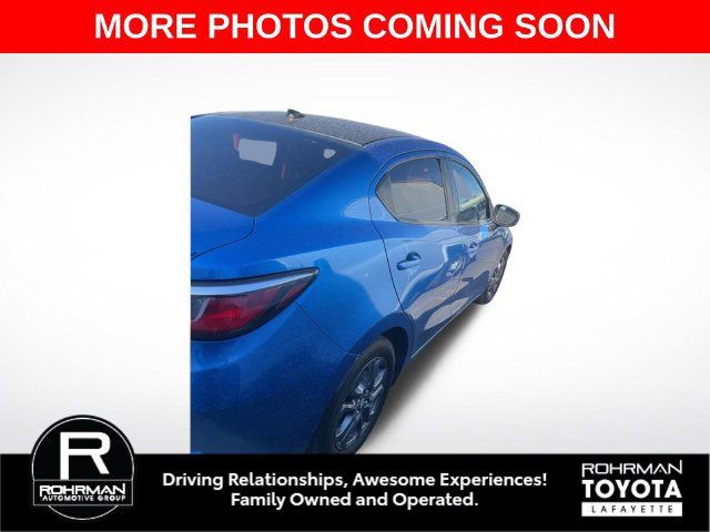 Used 2019 Toyota Yaris LE FWD image 4