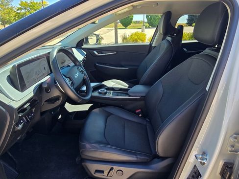 Used 2024 Kia EV6 Light AWD/4WD image 12