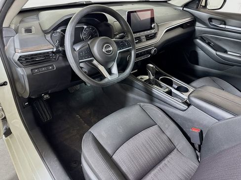 Used 2023 Nissan Altima 2.5 SV FWD image 7