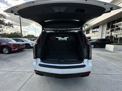 Certified 2022 Cadillac Escalade Sport Platinum image 34