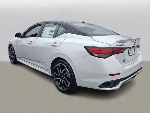 New 2025 Nissan Sentra SR image 4