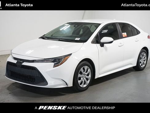 Certified 2022 Toyota Corolla LE FWD image 1