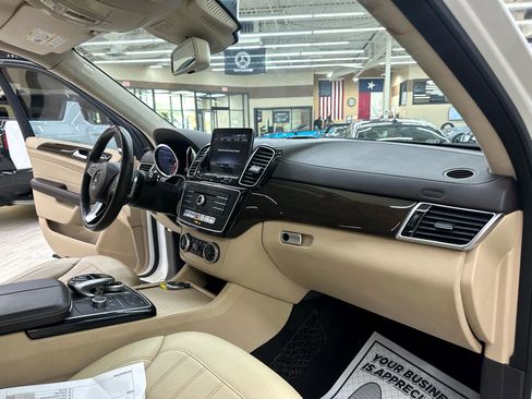 Used 2018 Mercedes-Benz GLS 450 4MATIC w/ Premium Package image 44