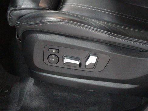 Used 2020 BMW X5 xDrive40i w/ Convenience Package image 18