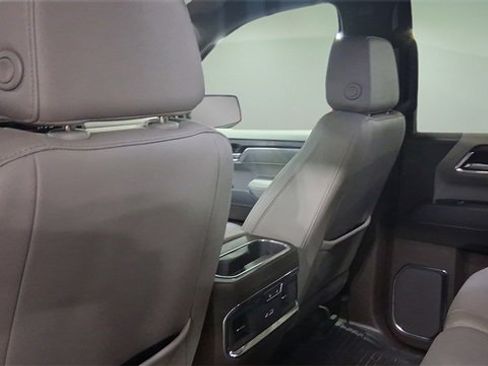 Used 2024 GMC Sierra 1500 SLT w/ SLT Premium Plus Package image 23