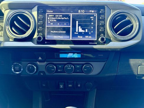 Used 2023 Toyota Tacoma TRD Off-Road image 19