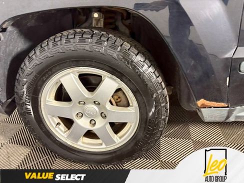 Used 2008 Jeep Grand Cherokee Laredo AWD/4WD image 21